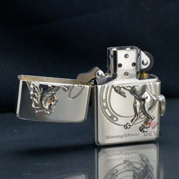 Zippo Bạc Khối Ốp Emblem Bạc Chú Ngựa Winning Whinny BK89