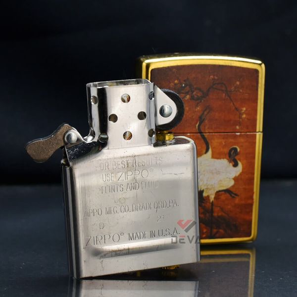 Zippo In Bức Tranh Bạch Hạc Dưới Tán Cây Đào ZN276