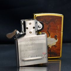 Zippo In Bức Tranh Bạch Hạc Dưới Tán Cây Đào ZN276