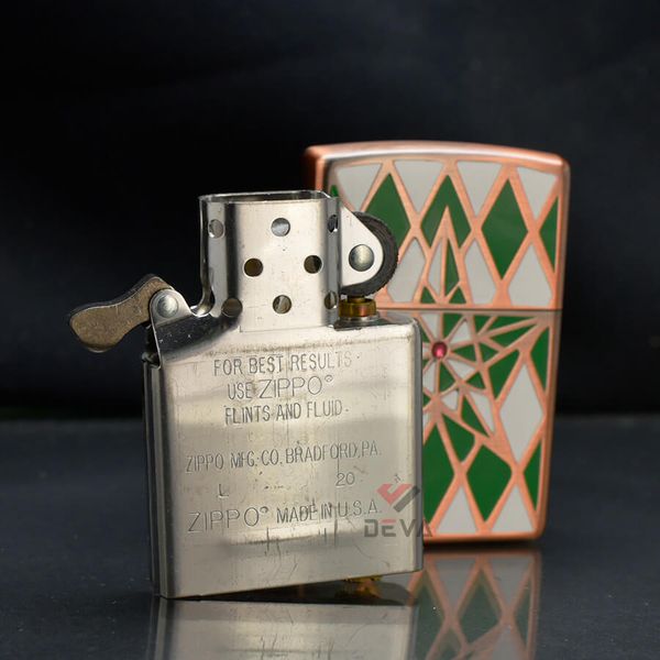 Zippo Tạo Hình Hoa Văn Ngôi Sao Sơn Màu ZN265