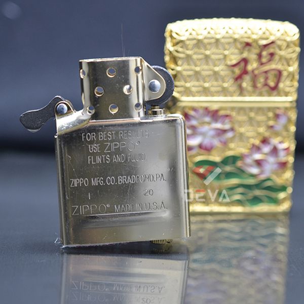 Zippo bọc lưới hoa văn bông sen ZN297