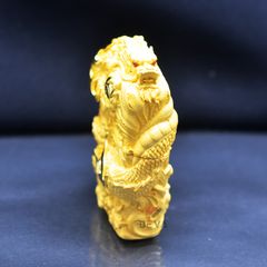 Zippo Bọc Phù Điêu Tượng Rồng Cầm Châu Mạ Vàng ZN180