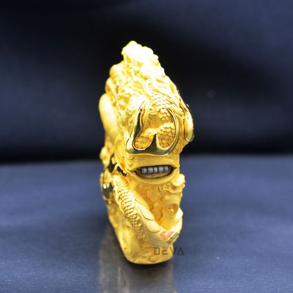 Zippo Bọc Phù Điêu Tượng Rồng Cầm Châu Mạ Vàng ZN180