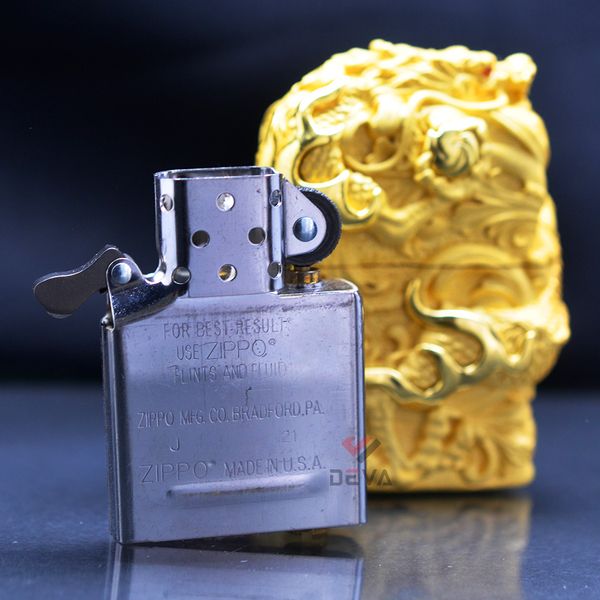 Zippo Bọc Phù Điêu Tượng Rồng Cầm Châu Mạ Vàng ZN180