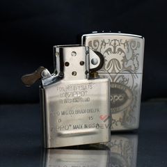 Zippo Distinctive Top Khắc Hoa Văn Chủ Đề An American Classic Z196