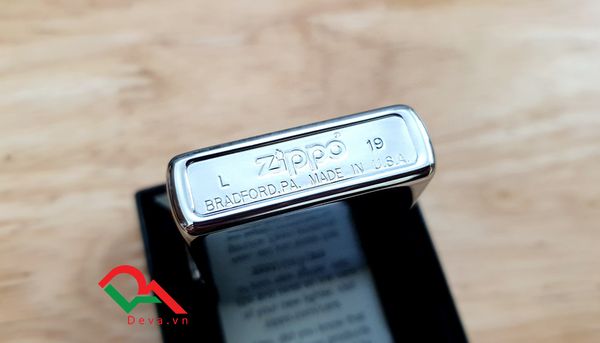 Khắc hình cá chép ZK137