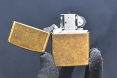 Bật lửa zippo chính hãng đồng thau ZT23