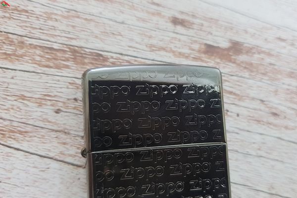 Zippo Xuất Nhật Đẹp ZN272