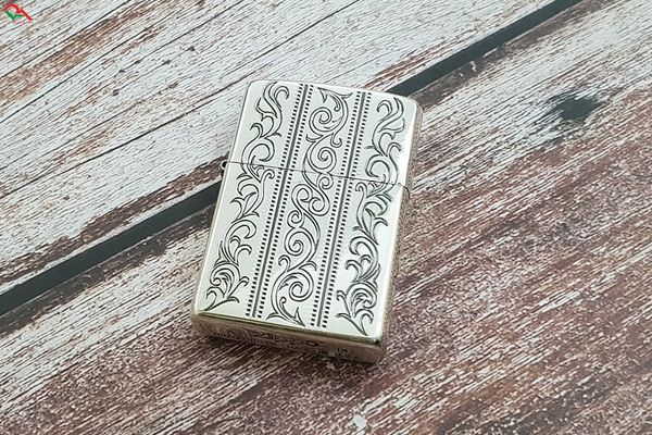 Zippo Xuất Nhật Hoa Văn ZN269