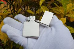 Zippo dán emblem Thạch Sùng  1997 C255