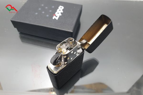 Zippo May Mắn Cỏ 4 Lá ZK105