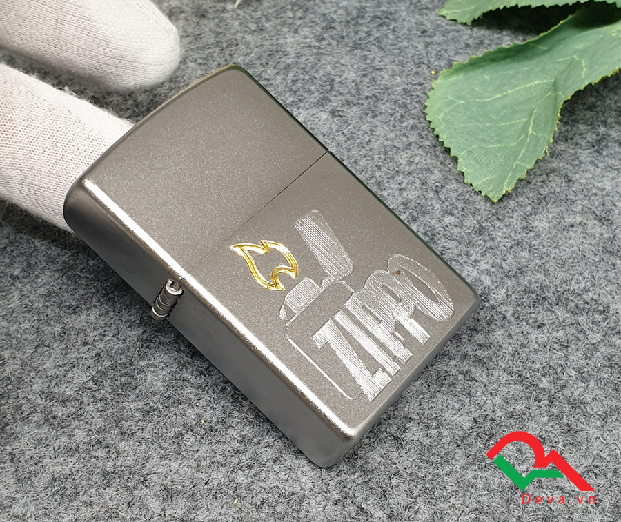 Zippo khắc hình ngọn lửa