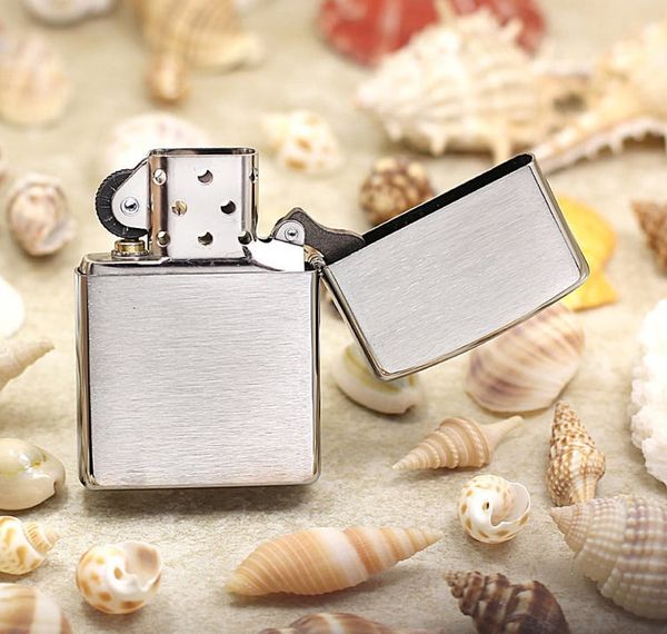 Zippo Founders lighter Brushed Chrome Z353