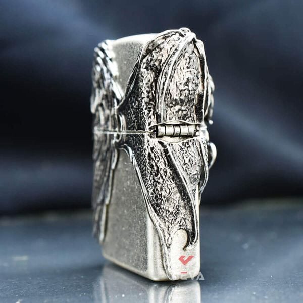 Zippo Ốp Thiên Thần và Ác Quỷ Angels and Demons ZN221