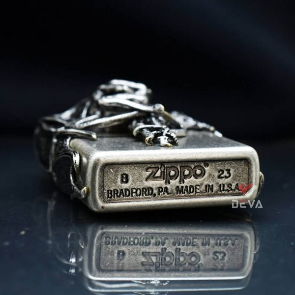 Zippo Ốp Thiên Thần và Ác Quỷ Angels and Demons ZN221