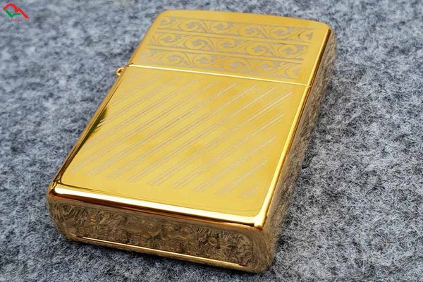 Zippo Cổ Hoa Văn Mạ Vàng 2001 C379