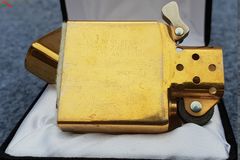 Zippo Bản Kỉ Niệm 1994 C420