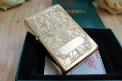Zippo Cổ Mạ Vàng 1992 Hoa Văn C225