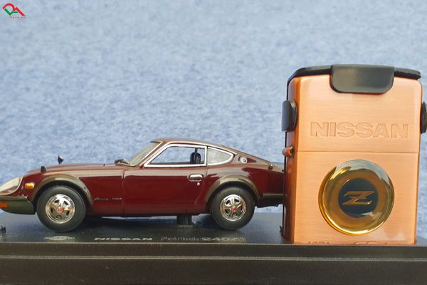Zippo Mô Hình Xe Nissan 2000 C677
