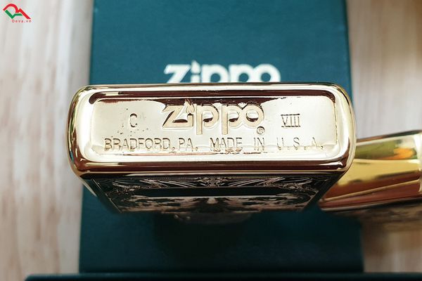 Zippo Cổ Mạ Vàng 1992 Hoa Văn C225