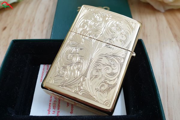 Zippo Cổ Mạ Vàng 1992 Hoa Văn C225