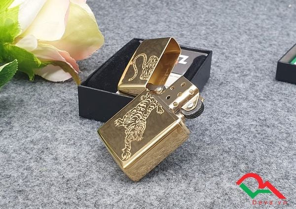 Zippo khắc ăn mòn con hổ Z313