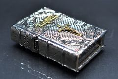 Zippo Tạo Hình Quyển Kinh Thánh Holy Bible ZD59