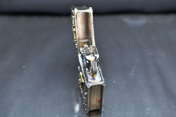 Zippo Tạo Hình Quyển Kinh Thánh Holy Bible ZD59