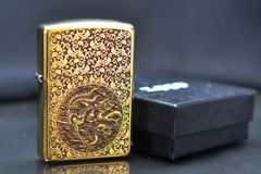 Zippo hoa văn Rồng Phượng bản Armor ZD03