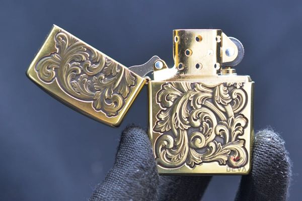 Bật lửa Zippo Hoa Văn Bản Armor ZD12