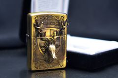 Bật lửa Zippo hình hươu nổi bản Armor ZD16