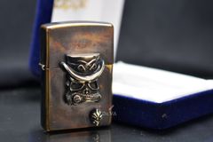 Zippo Emblem hình Mặt Qủy độc lạ ZD22