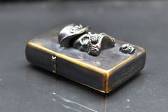 Zippo Emblem hình Mặt Qủy độc lạ ZD22