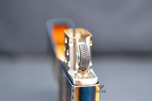 Zippo Armor đồng cháy khắc hình Võ Tướng ZN316