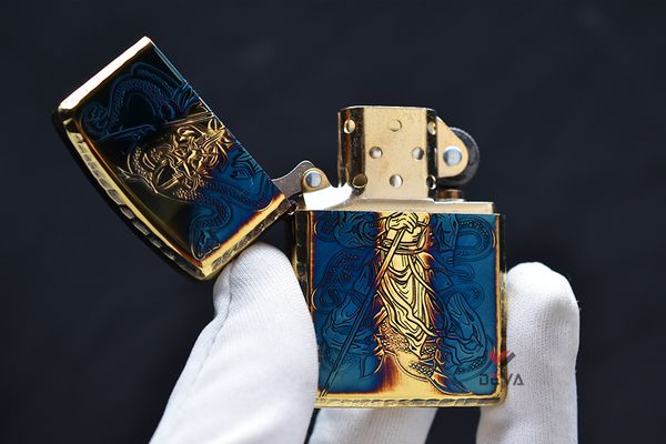 Zippo Armor đồng cháy khắc hình Võ Tướng ZN316