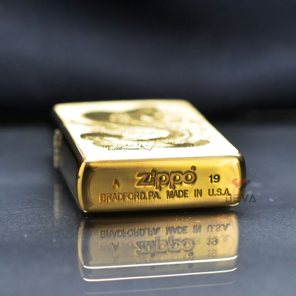 Zippo Khắc Hình Rắn Hổ Mang Chúa Z252