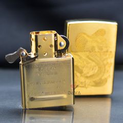 Zippo Khắc Hình Rắn Hổ Mang Chúa Z252