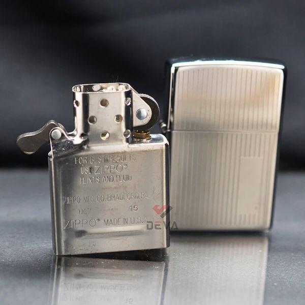 Zippo Mạ Chrome Vân Kẻ Dọc Engine Turned Z228