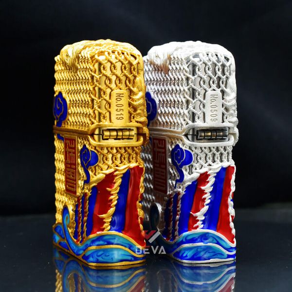 Zippo Bọc Lưới Mạ Vàng Đầu Sư Tử Nhả Chữ Tài Lộc ZN163