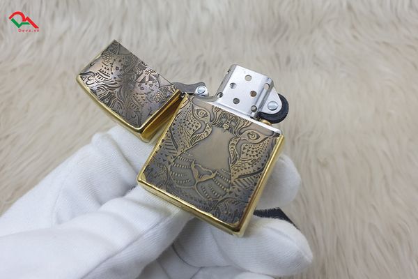 Zippo Khắc Sâu Hổ Phong Thủy ZN213