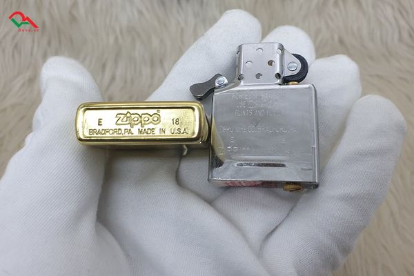 Zippo Khắc Sâu Hổ Phong Thủy ZN213
