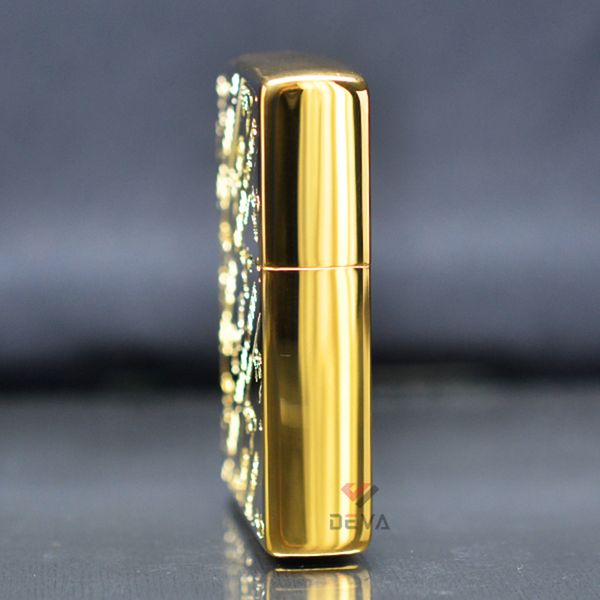 Zippo kẻ vàng chéo khắc Logo hãng Simon Carter ZN327