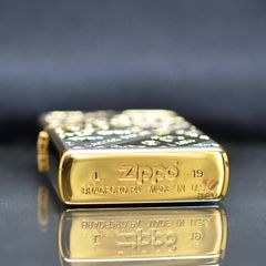 Zippo kẻ vàng chéo khắc Logo hãng Simon Carter ZN327