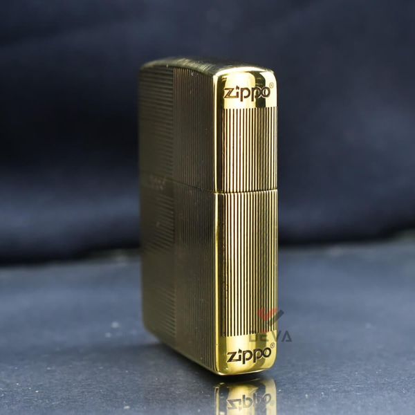 Zippo Khắc Các Đường Kẻ Sọc Ngang Dọc ZN393
