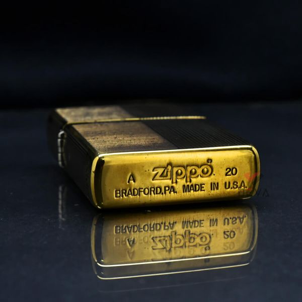 Zippo Khắc Các Đường Kẻ Sọc Ngang Dọc ZN393