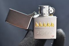 Bật lửa  khắc logo chữ Zippo  ZK72