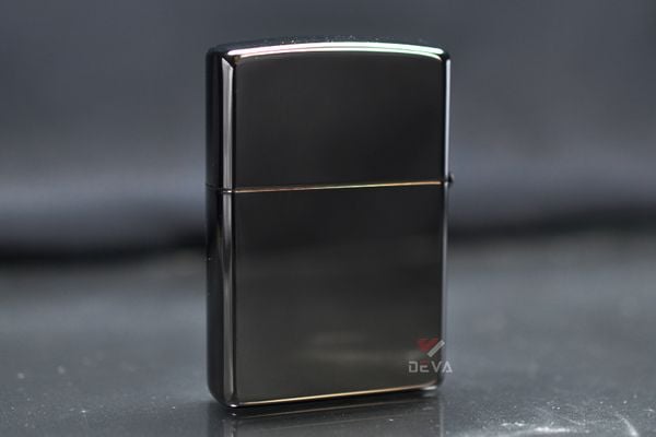 Zippo chủ đề cha mẹ màu đen Titan ZK79