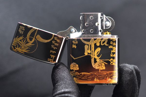 Zippo chủ đề cha mẹ màu đen Titan ZK79