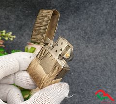 Zippo khắc chìm vàng cổ 1976 C04
