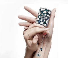 Zippo quà tặng tình nhân khảm trai ZN291